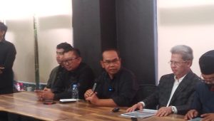 Saiful Mujani di Fleudelis Cafe & Resto, Polda Metro Jaya, Jakarta, Kamis, 4/6 2026 | Muhammad Reza/Forum Keadilan