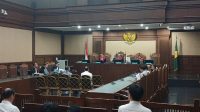 Dua tersangka eks Pejabat Bea Cukai Rizal dan Sisprian Subiaksono saat bersaksi di Pengadilan Tipikor Jakarta, Senin, 8/6/2026 | Syahrul Baihaqi/Forum Keadilan