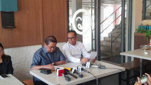 Wakil Ketua Umum Partai Golkar Idrus Marham (baju biru) di kawasan Senayan, Jakarta, Senin, 8/6/2026 | Novia Suhari/Forum Keadilan