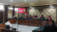 Muhammad Kerry Adrianto Riza saat mendengarkan pembacaan putusan banding di Pengadilan Tinggi DKI Jakarta, Rabu, 10/6/2026 | Syahrul Baihaqi/Forum Keadilan