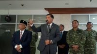 Menhan Sjafrie Sjamsoeddin beserta jajaran dengan didampingi Ketua Komisi I DPR RI Utut Adianto, di Kompleks Parlemen, Senayan, Jakarta | Novia Suhari/Forum Keadilan
