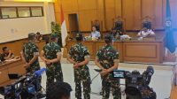 4 pelaku penyerang Andrie Yunus saat mendengarkan sidang putusan di Pengadilan Militer Jakarta, Rabu, 10/6/2026 | Ist