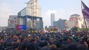 Longmarch mahasiswa UI tertahan di MH Thamrin, Jumat, 12/6/2026 | Syahrul Baihaqi/Forum Keadilan
