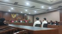 Eks Dirut BRI Ventures Nicko Widjaja (kiri) dan VP Investment BRI Ventures William Ghazali (kanan) di Pengadilan Tipikor Jakarta, Kamis, 18/6/2026 | Syahrul Baihaqi/Forum Keadilan