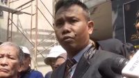 Kuasa hukum Roy Suryo, Ahmad Khozinudin di Polda Metro Jaya, Jakarta, Jumat, 19/6/2026 | Muhammad Reza/Forum Keadilan
