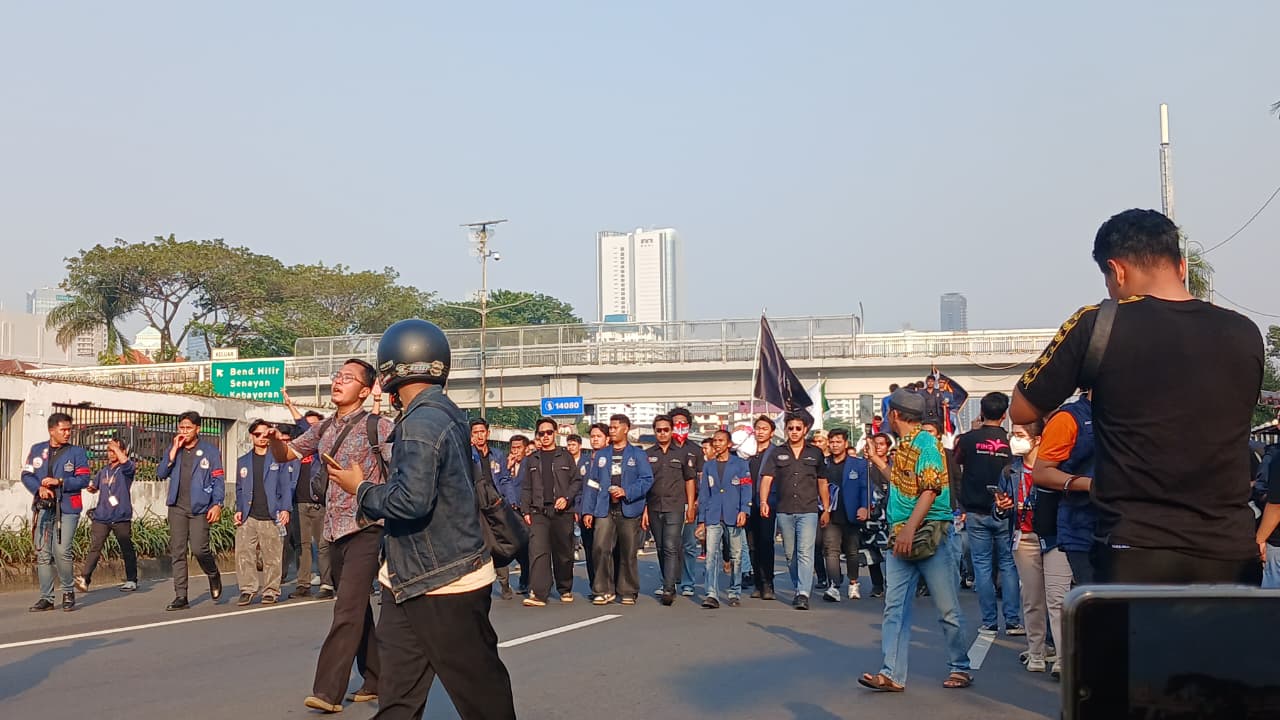 Tiba di Gedung DPR, Mahasiswa: Kita Disatukan kembali oleh Rezim Prabowo-Gibran