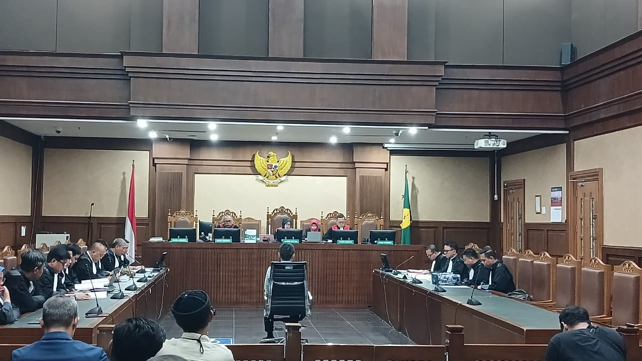 Bekas Ketua Ombudsman Didakwa Terima Suap Rp4,8 Miliar di Kasus Tambang