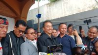 Roy Suryo bersama kuasa hukumnya usai sidang praperadilan di Pengadilan Negeri Jakarta Selatan (PN Jaksel), Senin, 29/6/2026 | Syahrul Baihaqi/Forum Keadilan