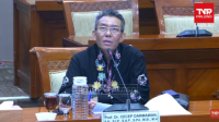 Guru Besar Ilmu Politik Universitas Pendidikan Indonesia (UPI) Cecep Darmawan dalam RDPU bersama Komisi III, di Kompleks Parlemen, Senayan, Jakarta, Jumat, 5/6/2026 | YouTube TVR Parlemen