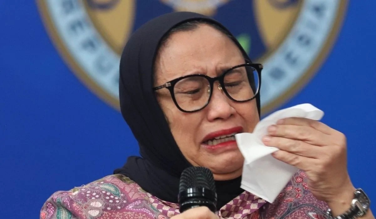 Pecat Dadan Angkat Nanik, Grand Strategy Hentikan MBG Tanpa Presiden Kehilangan Muka