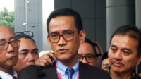 Kuasa hukum Roy Suryo, Refly Harun, di Kejari Jakarta Selatan, Senin, 22/6/2026 | Ist