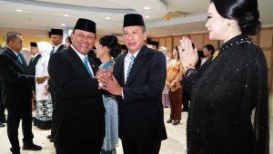 Mantan Kabiro Hukum dan Humas Badan Gizi Nasional (BGN) Brigjen Pol Lalu Muhammad Iwan Mahardan (tengah) | Ist