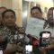 Raja Juli Tunjukkan Bukti Pengembalian Amplop dari Bupati Kuansing 17 Hari Sebelum OTT KPK