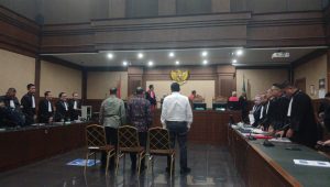 Tiga eks Pejabat Direktorat Jenderal Bea dan Cukai saat menjalani sidang dakwaan di Pengadilan Tipikor Jakarta, Jumat, 3/7/2026 | Syahrul Baihaqi/Forum Keadilan