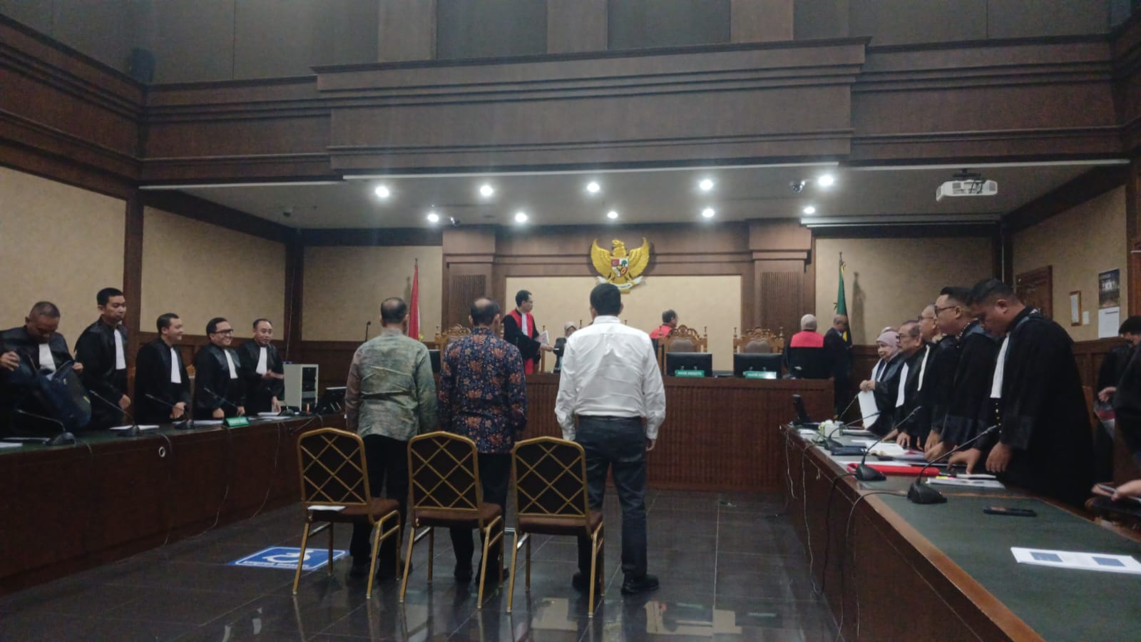 Tiga Eks Petinggi Bea Cukai Didakwa Terima Suap Rp63,5 M dari Blueray Cargo