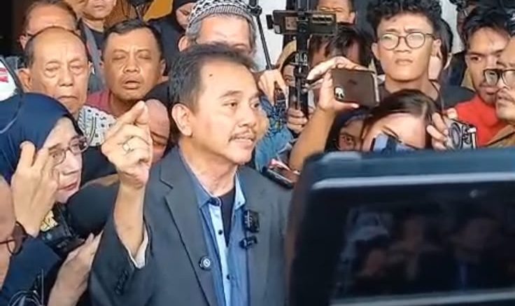 Teriakan Allahu Akbar Menggema Usai Hakim Kabulkan Praperadilan Roy Suryo di Kasus Ijazah Jokowi