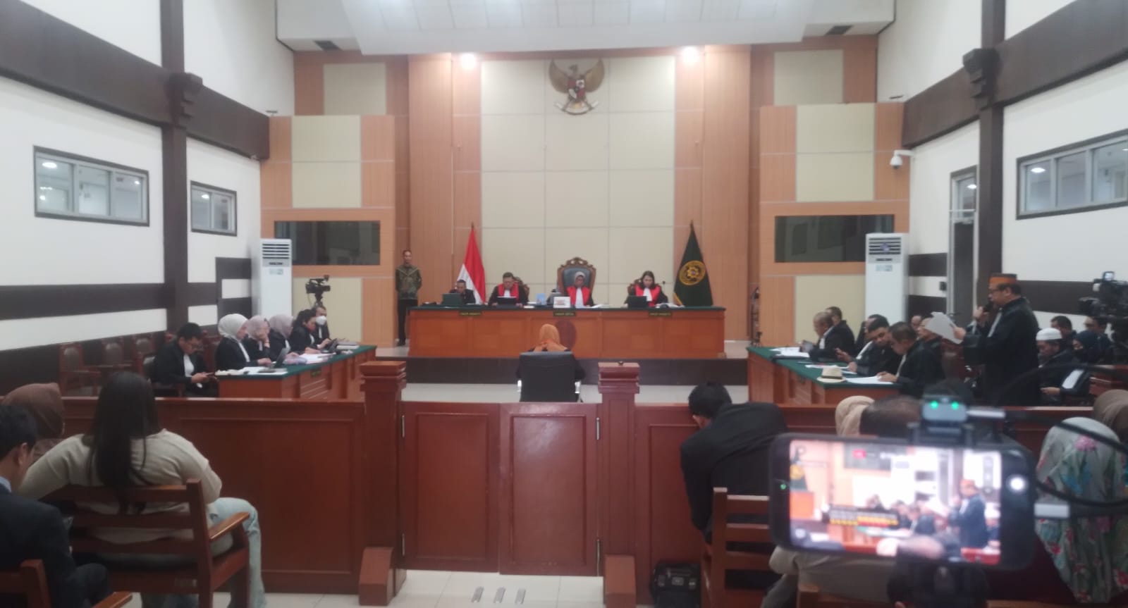 Kasus Dugaan Ijazah Jokowi, Kuasa Hukum Dokter Tifa Ajukan Enam Keberatan atas Dakwaan Jaksa