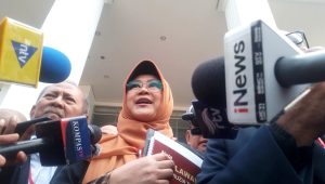 Tifauzia Tyassuma (Dokter Tifa) usai menjalani sidang pembacaan nota keberatan (eksepsi) di Pengadilan Negeri Jakarta Timur, Kamis, 9/7/2026 | Muhammad Reza/Forum Keadilan