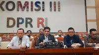 Ketua Komisi III DPR RI Habiburokhman (tengah) di Kompleks Parlemen, Senayan, Jakarta, Kamis, 9/7/2026 | Novia Suhari/Forum Keadilan