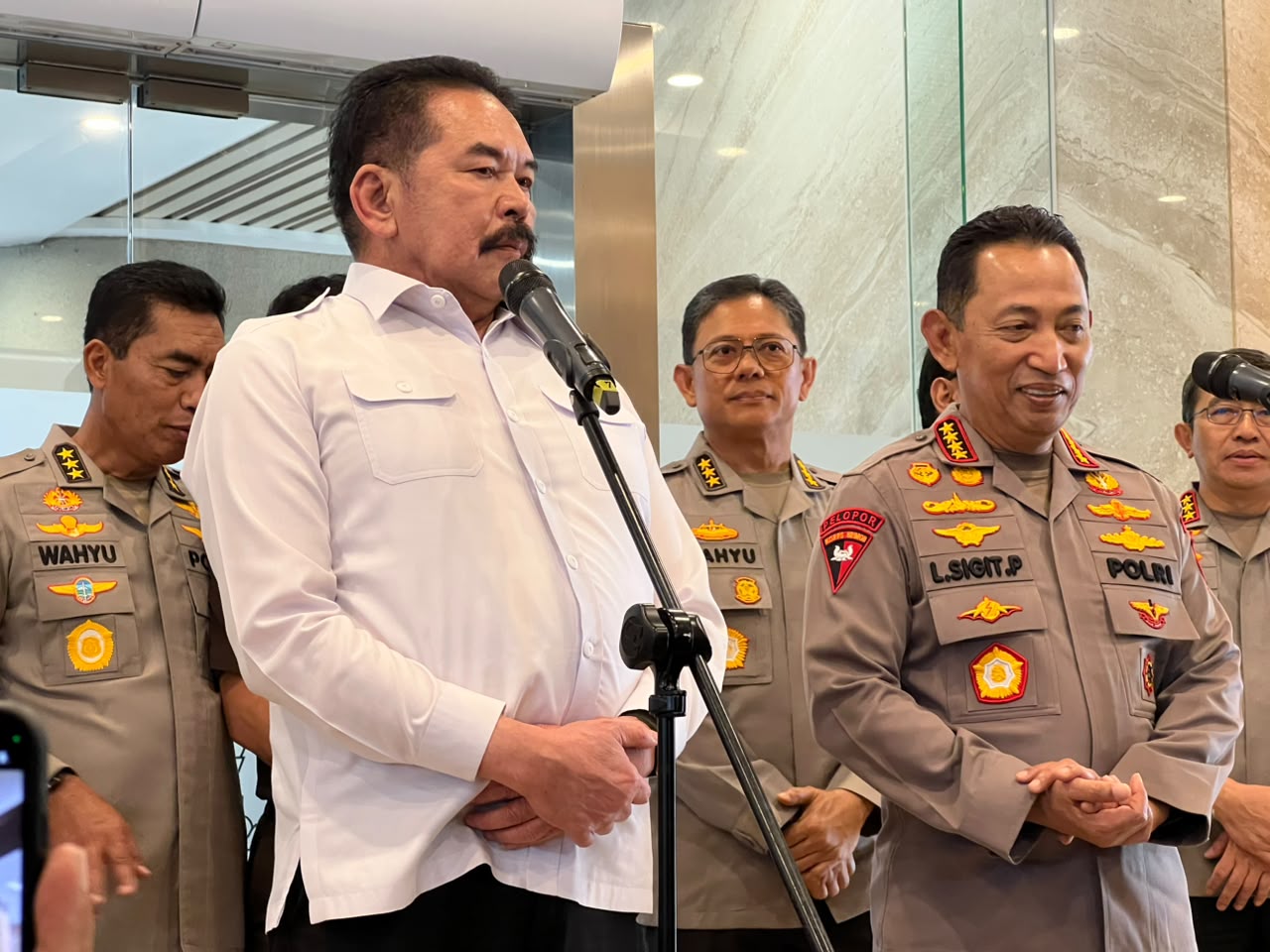 Jaksa Agung dan Kapolri Bertemu, Bantah Rivalitas di Tengah Kasus Febrie Adriansyah
