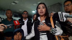 Kuasa hukum santri korban dugaan pembakaran oleh senior di Ponpes Rosyidatussaulatiyyah Al-Ibrahimi NW, Lombok Tengah, Putri Maya Rumanti di Kompleks Parlemen, Senayan, Jakarta, Senin, 13/7/2026 | Novia Suhari/Forum Keadilan