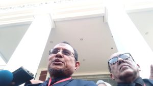 Kuasa Hukum Dokter Tifa, Luthfie Hakim, di Pengadilan Negeri Jakarta Timur, Kamis, 16/7/2026 | Muhammad Reza/Forum Keadilan