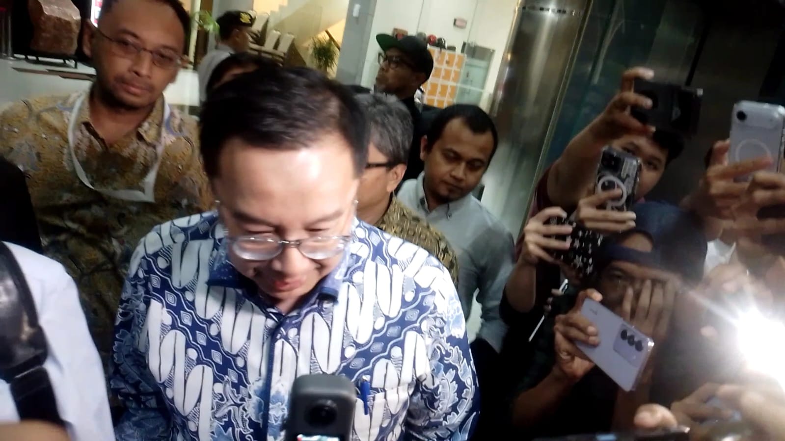 Diperiksa 9 Jam terkait Kasus Suap Muara Enim, Anggota BPK Bobby Rizaldi Irit Bicara