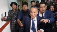 Hotman Paris di lantai dasar Gedung Bundar Kejagung, Jumat, 17/7/2026 | Ist