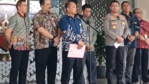 Kepala Pusat Penerangan Hukum (Kapuspenkum) Kejagung Anang Supriatna dalam konferensi pers di Gedung Bundar Jampidsus, Jakarta, Jumat, 17/7/2026 | Syahrul Baihaqi/Forum Keadilan