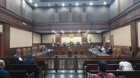 Guru Besar UGM Prof. Nindyo Pramono saat memberikan keterangan sebagai ahli di Pengadilan Tipikor Jakarta, Jumat, 31/7/2026 | Syahrul Baihaqi/Forum Keadilan