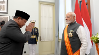Presiden RI Prabowo Subianto menganugerahkan Bintang Republik Indonesia Adipurna, tanda kehormatan tertinggi Republik Indonesia, kepada Perdana Menteri (PM) India, Narendra Modi, di Istana Merdeka, Jakarta Pusat, Selasa, 7/7/2026. | YouTube Sekretaiat Presiden