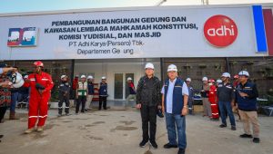 Hakim MK Arsul Sani beserta jajaran meninjau langsung progres pembangunan pada, Sabtu, 1/8/2026. | Dok OIKN RI