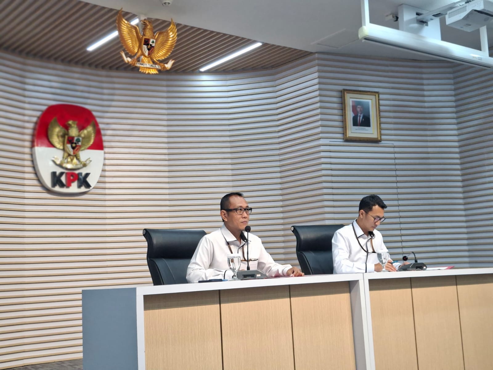 KPK Tahan 4 Tersangka Korupsi Pengadaan Iklan Bank BJB, Kerugian Negara Rp223,6 Miliar
