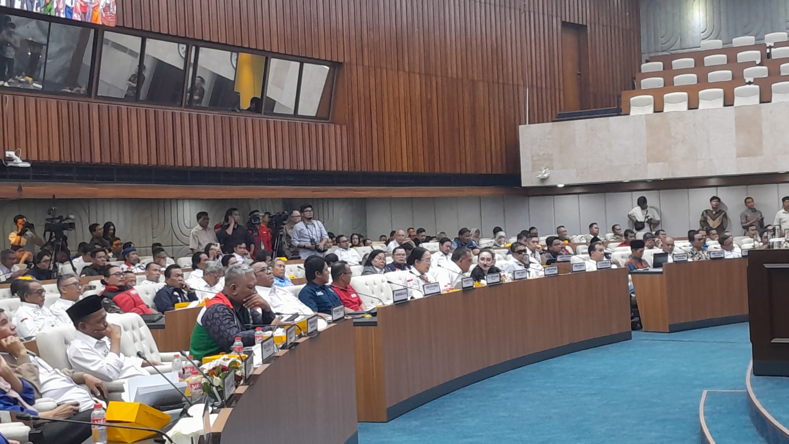 Koalisi Catat dan Umumkan Partai Tidak Serius Bahas RUU Ketenagakerjaan