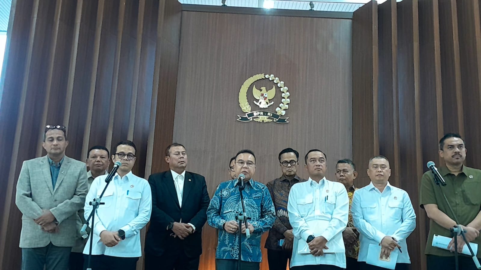 DPR Finalisasi Aturan Ojol, Tarif Barang dan Makanan Diatur Komdigi