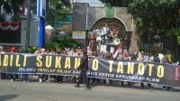 Pegiat Aktivis Lingkungan Hidup Indonesia (PALHI) menggelar aksi demonstrasi di Gedung Bundar Kejaksaan Agung (Kejagung), Jakarta, Jumat, 21/8/2026 | Ist