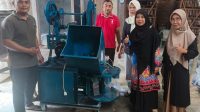 Kegiatan Optimalisasi Pengolahan Limbah Baglog Jamur melalui Teknologi Mesin Press Baglog Otomatis dan Pemasaran Digital Terintegrasi pada SJ Jamur | Ist