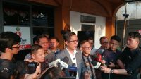 Tim hukum mantan Jaksa Agung Muda bidang Tindak Pidana Khusus Kejaksaan Agung (Jampidsus Kejagung) Febrie Adriansyah, Febri Diansyah usai memberikan kesimpulan permohonan praperadilan di Pengadin Negeri Jakarta Selatan (PN Jaksel), Senin 24/8/2026 | Syahrul Baihaqi/Forum Keadilan