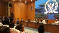 Pimpinan DPR RI saat melakukan audiensi bersama Koordinator Aliansi Masyarakat Pati Bersatu (AMPB) Supriyono alias Botok dan kawan-kawan yang digelar di Kompleks Parlemen, Senayan, Jakarta, Kamis, 27/8/2026 | Novia Suhari/Forum Keadilan