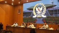 Pimpinan DPR RI saat melakukan audiensi bersama Koordinator Aliansi Masyarakat Pati Bersatu (AMPB) Supriyono alias Botok dan kawan-kawan yang digelar di Kompleks Parlemen, Senayan, Jakarta, Kamis, 27/8/2026 | Novia Suhari/Forum Keadilan