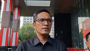 Kuasa hukum eks Jampidsus Kejaksaan Agung Febrie Adriansyah, Febri Diansyah, di Gedung KPK, Jakarta, Jumat, 28/8/2026 | Muhammad Reza/Forum Keadilan