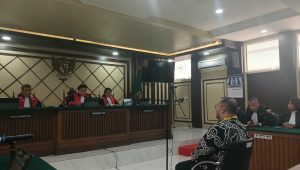 Ibrahim Arief saat mendengarkan putusan banding di Pengadilan Tinggi DKI Jakarta, Senin, 31/8/2026 | Syahrul Baihaqi/Forum Keadilan