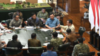 Presiden Prabowo Subianto menerima Panglima TNI dan para Kepala Staf Angkatan beserta Menteri Pertahanan, Menteri Pendidikan Tinggi, Sains, dan Teknologi, Menteri Sekretaris Negara dan Sekretaris Kabinet di kediaman Hambalang, Sabtu 29 Agustus 2026. | Dok Instagram @sekretariat.kabinet