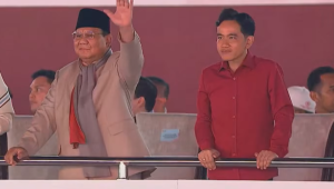 Presiden Prabowo dan Wakil Presiden Gibran Rakabuming Raka Saat dalam Karnaval Bersatu Harmoni Nusantara yang dilaksanakan di kawasan Monumen Nasional (Monas), Jakarta, pada Senin malam, 17 Agustus 2026| YouTube Sekretariat Presiden RI