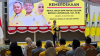 Ketua Umum Partai Golkar Bahlil Lahadalia dalam acara perayaan HUT ke-81 Kemerdekaan Republik Indonesia di Kantor DPP Partai Golkar, Jakarta Barat, Selasa, 18/8/2026. | Muhammad Reza/ Forum Keadilan