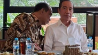 Ketua Umum Projo Budi Arie Setiadi dan Presiden ke-7 RI Joko Widodo dalam peringatan HUT ke-12 Projo di Jakarta, Minggu, 23/8/2026. | Dok Ist