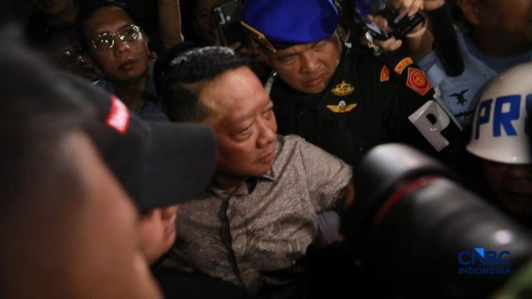 Eks Jampidsus Febrie Bakal Diperiksa Kejagung di Kasus TPPU