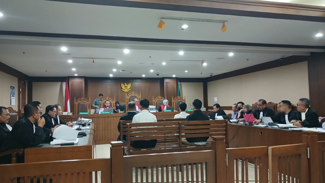 Saksi Ungkap Belikan Tiket untuk Dirjen Bea Cukai Djaka Budhi Pakai Dana Operasional Ilegal