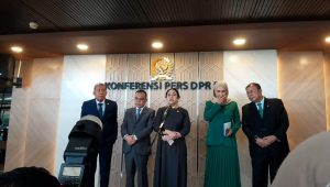 Ketua DPR RI Puan Maharani (tengah) bersama jajarannya di Kompleks Parlemen, Senayan, Jakarta, Selasa, 8/9/2026 | Novia Suhari/Forum Keadilan