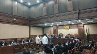 Mantan Direktur Bina Umrah dan Haji Khusus Kementerian Agama Nur Arifin (kanan) saat bersaksi kasus korupsi kuota haji khusus di Pengadilan Tipikor Jakarta, Selasa, 15/9/2026 | Syahrul Baihaqi/Forum Keadilan